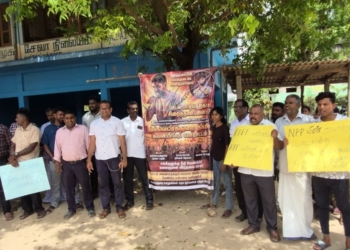 கடுமையான மிரட்டல் அச்சுறுத்தல்களுக்கு மத்தியிலும் பாடகர் சங்கீத்தின் விடுதலையை வலியுறுத்தி போராட்டம்